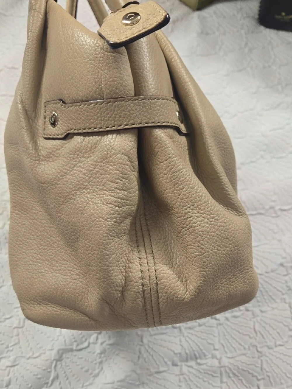 Kate Spade Berkshire Road Stevie Pebbled Leather Satchel – Beige / Taupe